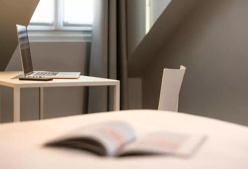 Standard Single Room Single Bed, Ibis Paris Gare De L Est 10 Eme