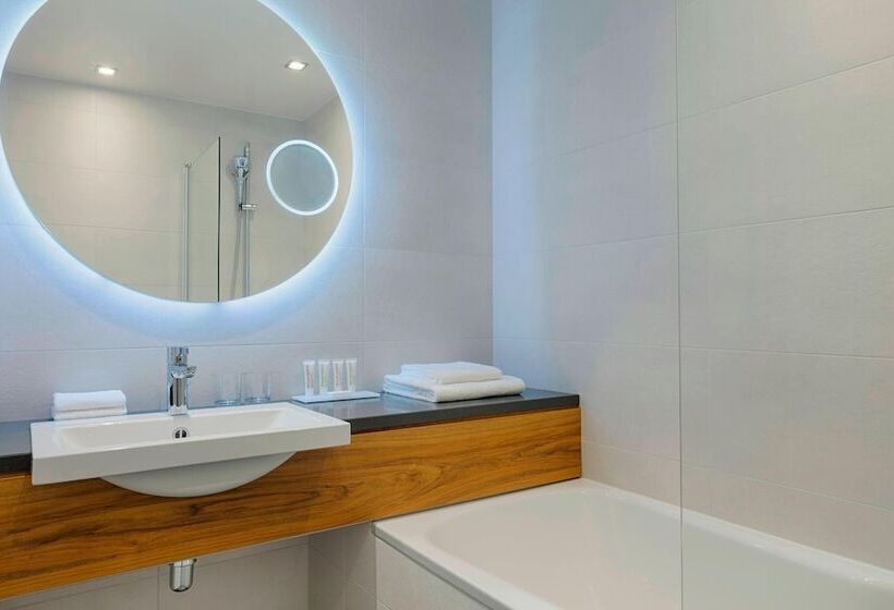 クラブルーム, Le Méridien Etoile