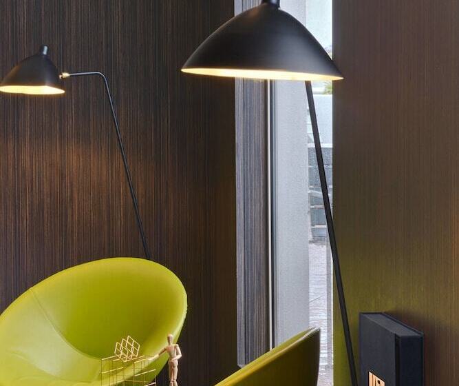 クラブルーム, Le Méridien Etoile