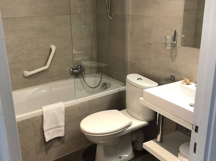 高级大房间, Ligure