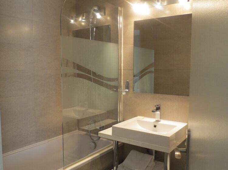 高级大房间, Ligure