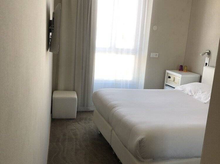 Номер Superior, Ligure