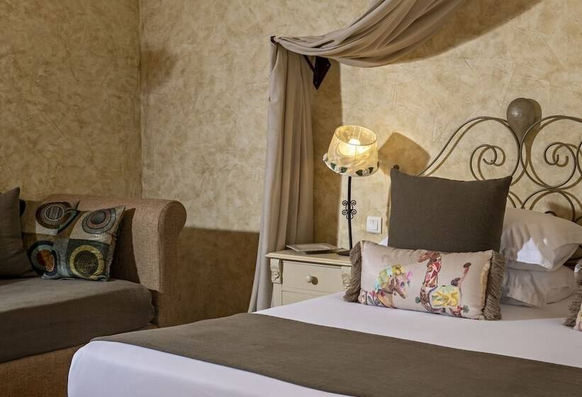 프레스티지 트리플 룸, Mas De L Oulivie