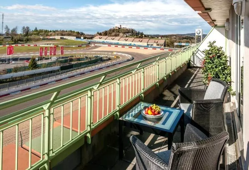 景色の見えるジュニアスイート, Dorint Am Nürburgring Hocheifel