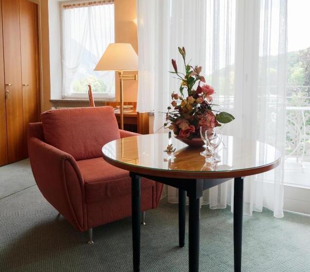 バルコニー付きジュニアスイート, Erika