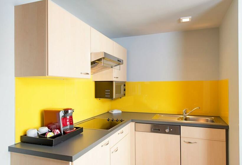 شقة غرفة واحدة, Lyskirchen