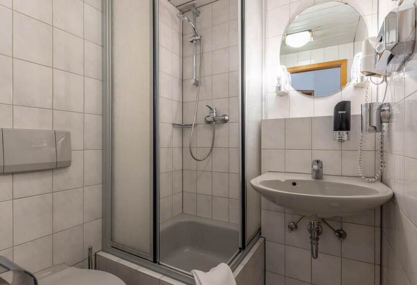 Номер Стандарт Трехместный, Trip Inn Hotel Schumann