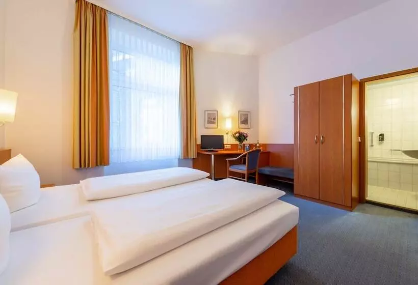 اتاق استاندارد سه نفره, Trip Inn Hotel Schumann