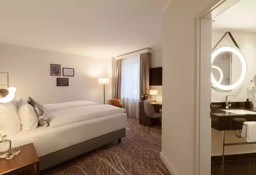 Deluxe Zimmer, Elephant Weimar, Autograph Collection