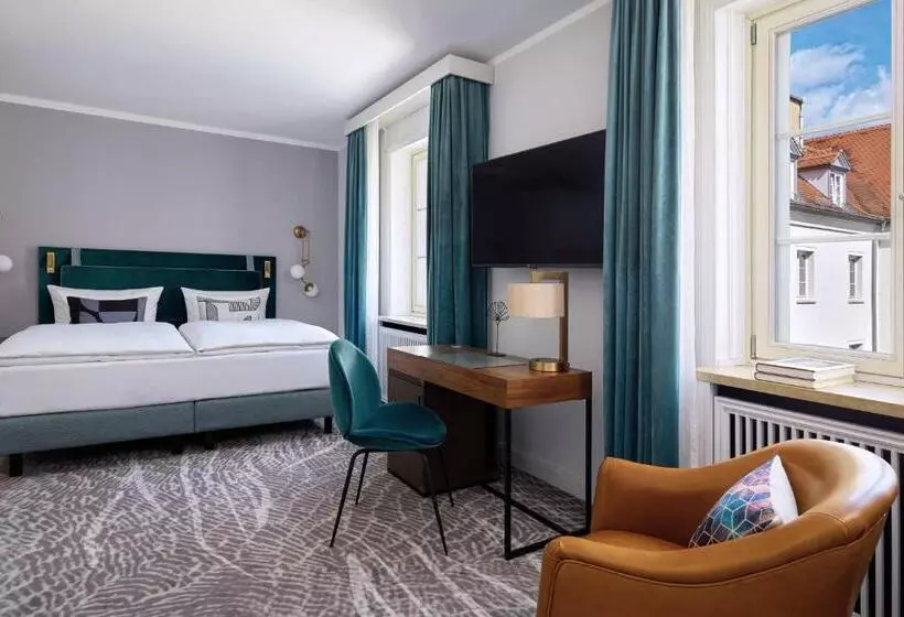 Deluxe Zimmer, Elephant Weimar, Autograph Collection