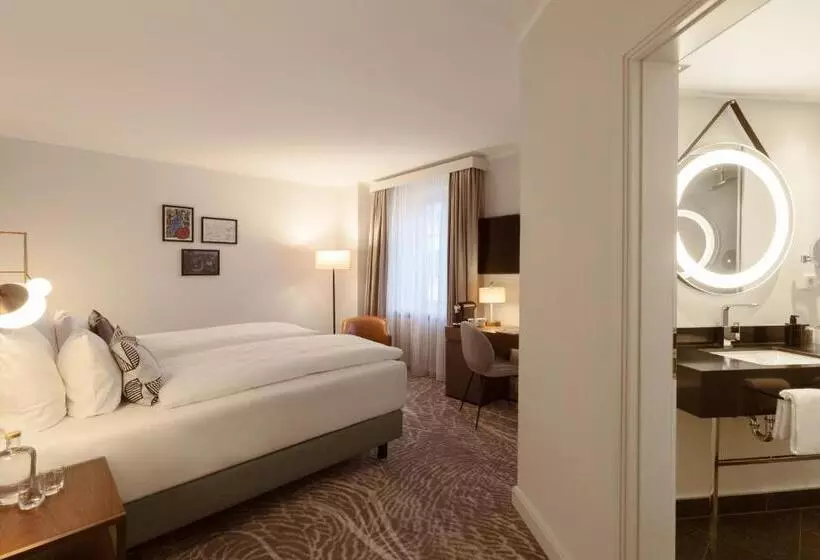 Deluxe Zimmer, Elephant Weimar, Autograph Collection