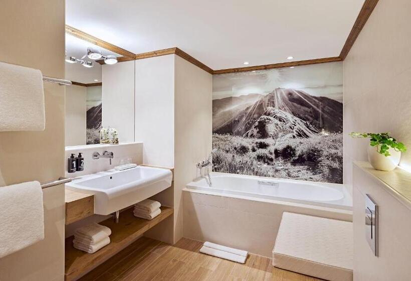 マウンテンビュースイート, Lindner Hotel Oberstaufen Parkhotel, Part Of Jdv By Hyatt