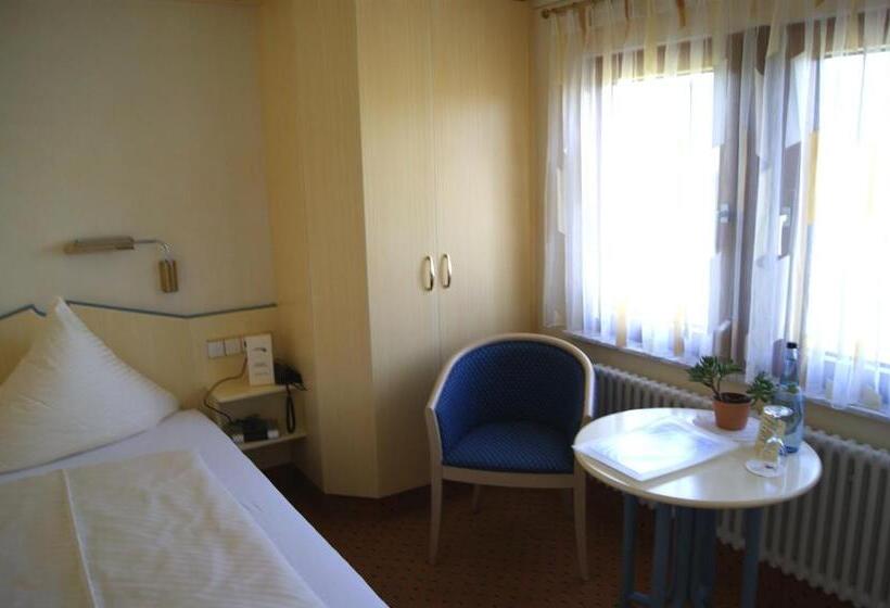 غرفة قياسية فردية, Restaurant Schwedi