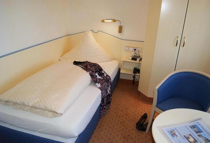 غرفة قياسية فردية, Restaurant Schwedi