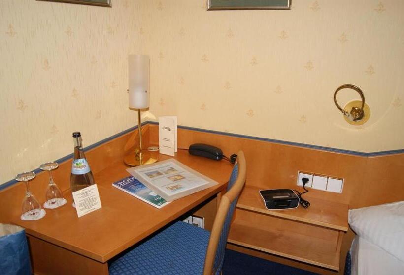 Номер Стандарт, Restaurant Schwedi