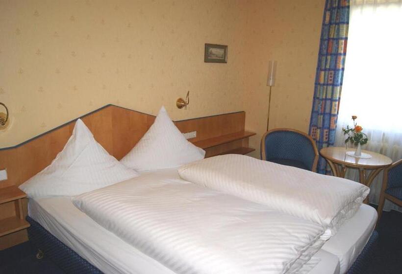 غرفة قياسية, Restaurant Schwedi