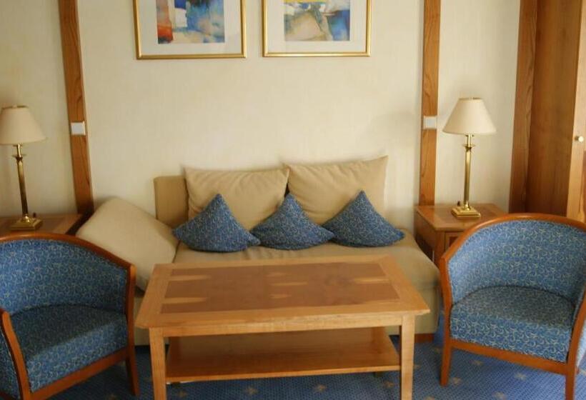 Suite with lake view, Restaurant Schwedi