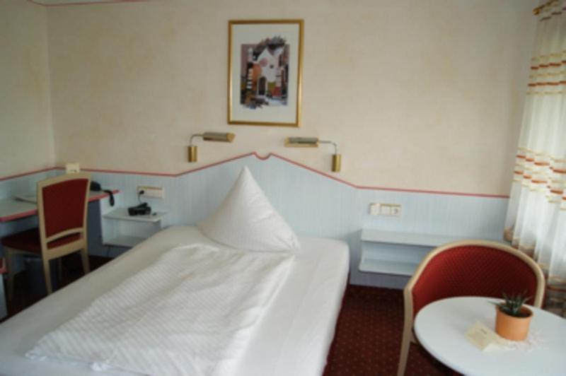 غرفة إقتصادية فردية, Restaurant Schwedi