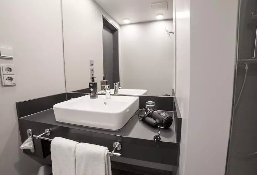 Standard Yhden Hengen Huone, Scotty & Paul Hotel Deggendorf