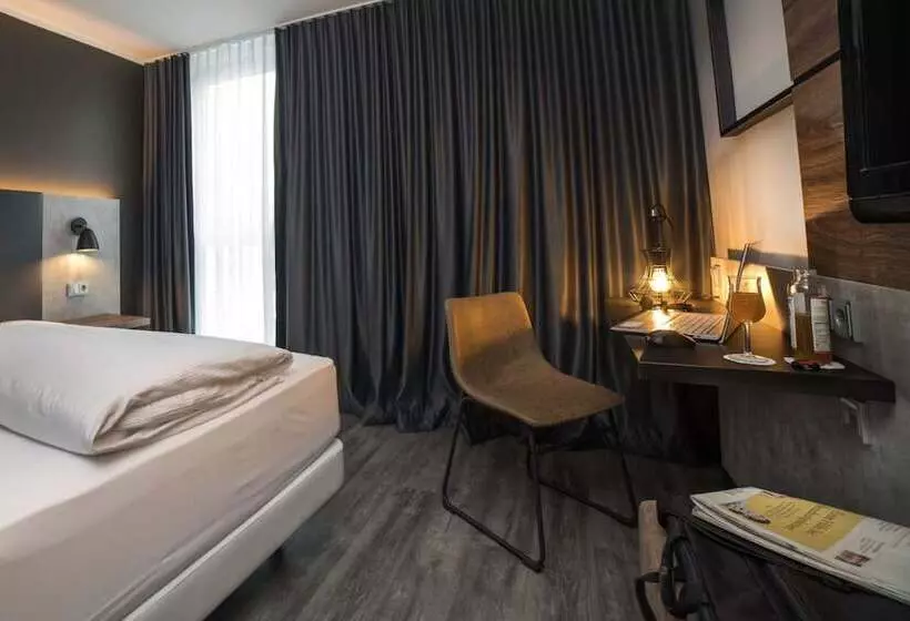 Standard Yhden Hengen Huone, Scotty & Paul Hotel Deggendorf