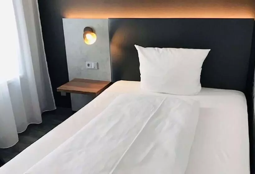 Standard Yhden Hengen Huone, Scotty & Paul Hotel Deggendorf