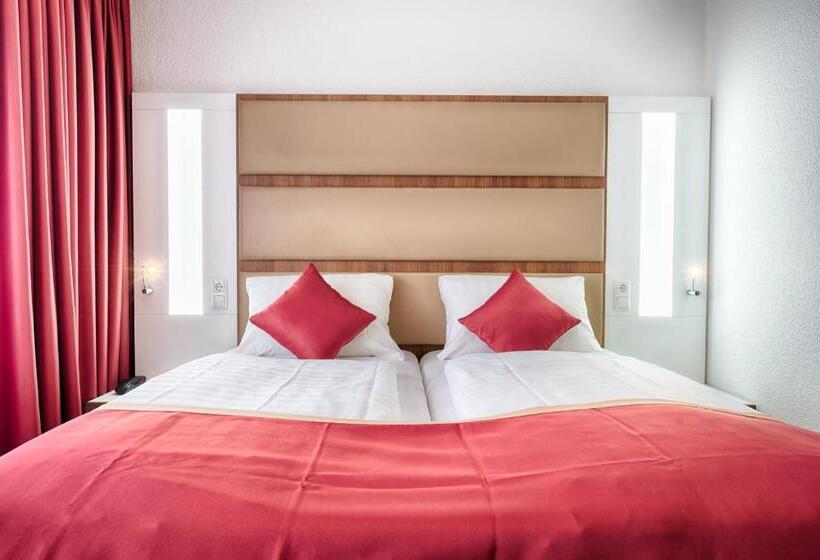 スタンダードシングルルーム, Senator