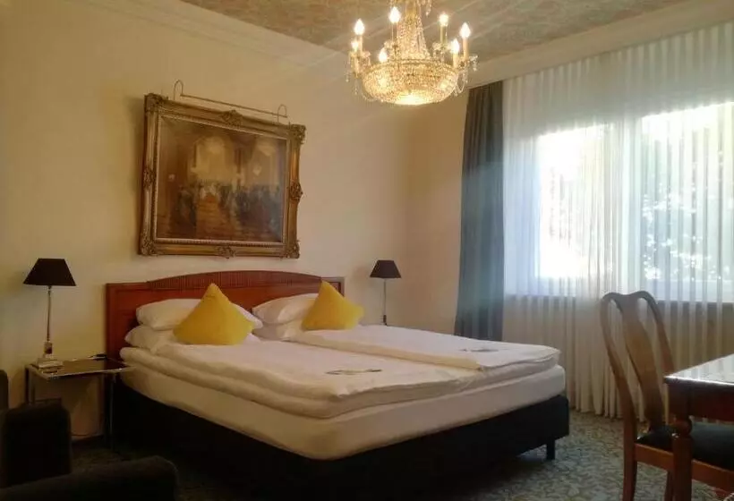 اتاق راحتی, Top Hotel Krämer
