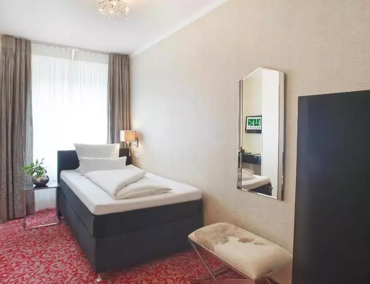 اتاق عادی یک تخته, Top Hotel Krämer