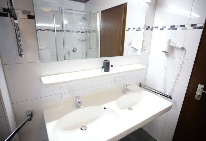 舒适型房间, Zur Eiche