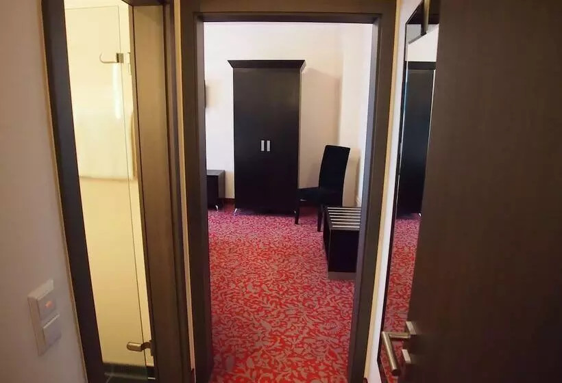 سوییت, Top Hotel Krämer