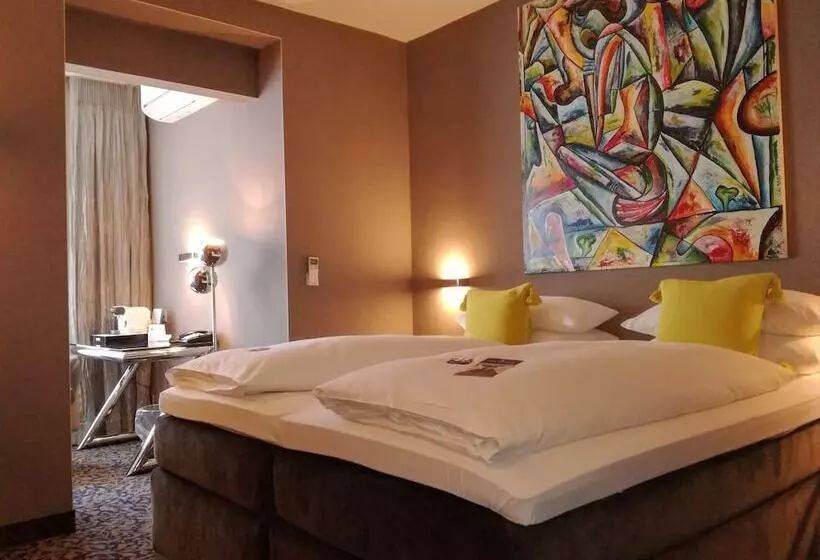 سوییت جونیور, Top Hotel Krämer