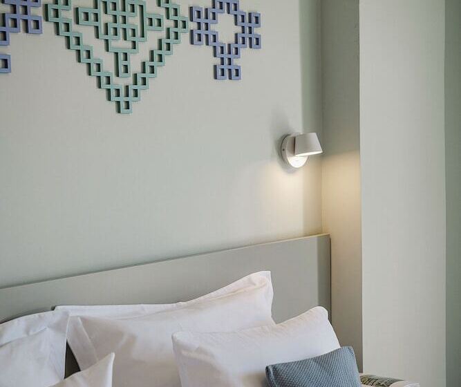 스탠다드 싱글 룸, Arkadi