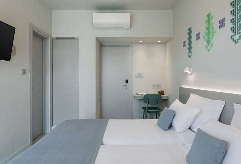 스탠다드 룸, Arkadi