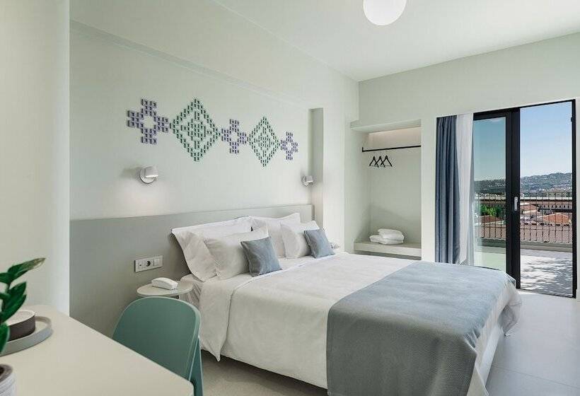 스탠다드 룸, Arkadi