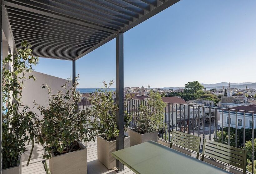 수피리어 룸 도시 전망, Arkadi