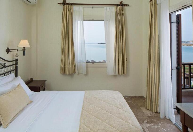 수피리어 룸, Contaratos Beach