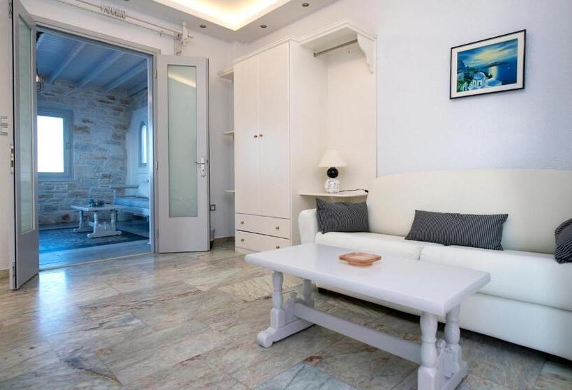 이그제큐티브 스위트, Contaratos Beach