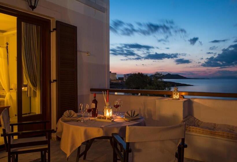 이그제큐티브 스위트, Contaratos Beach