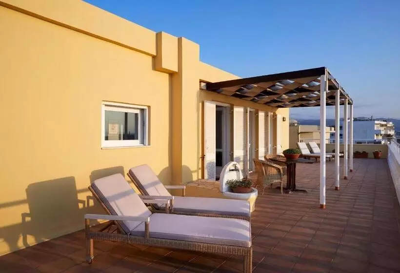Suite Executiva, Doma