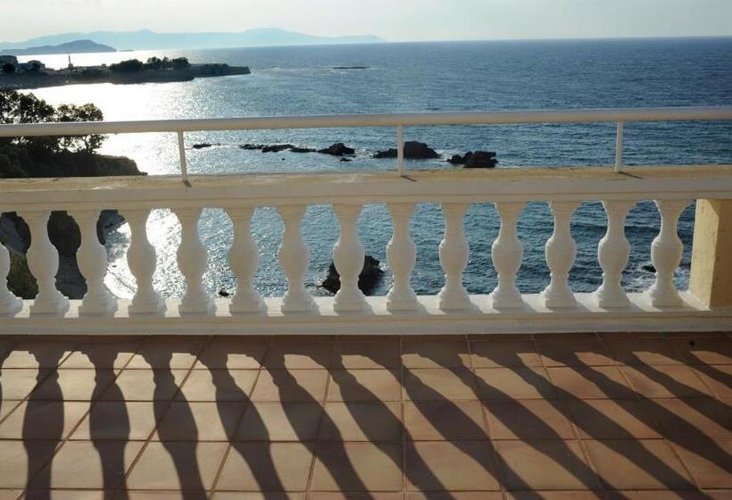 סוויטה אקזקיוטיב, Doma