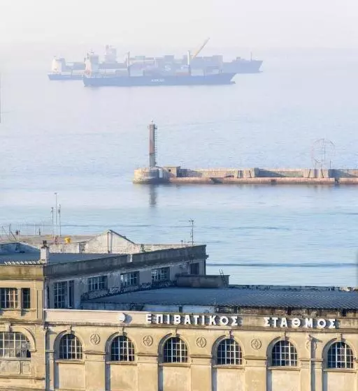 プレジデントスイートルーム, Mediterranean Palace