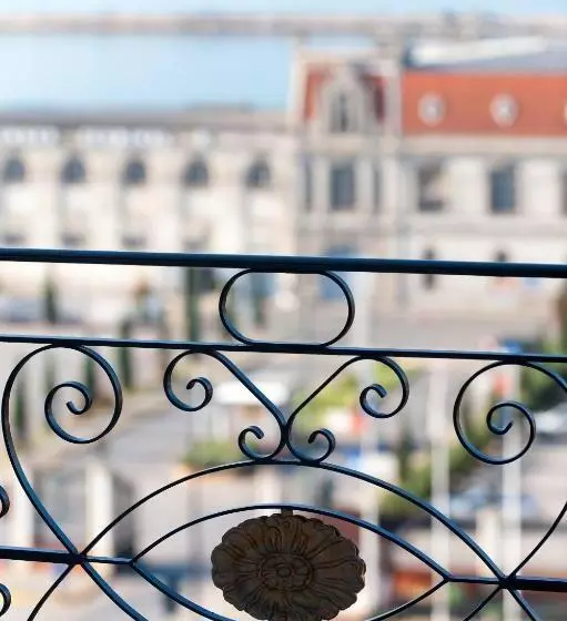 プレジデントスイートルーム, Mediterranean Palace