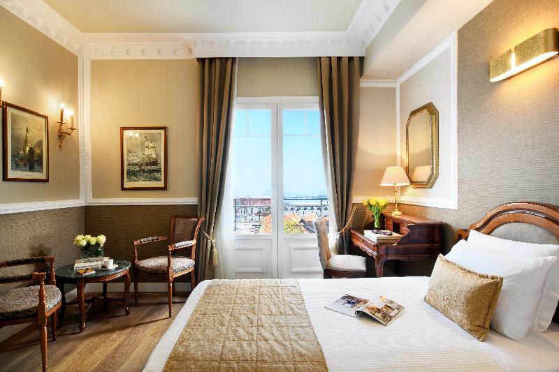 غرفة بريميوم مطلّة علي البحر, Mediterranean Palace