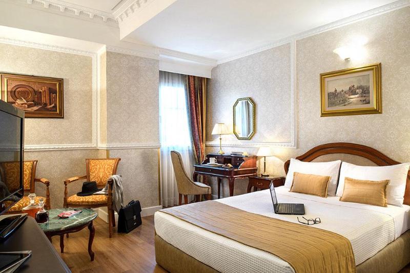 اتاق کلاسیک, Mediterranean Palace