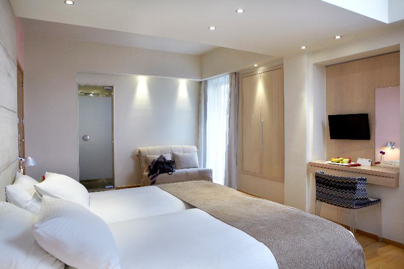 غرفة عائلية, Domotel Olympia