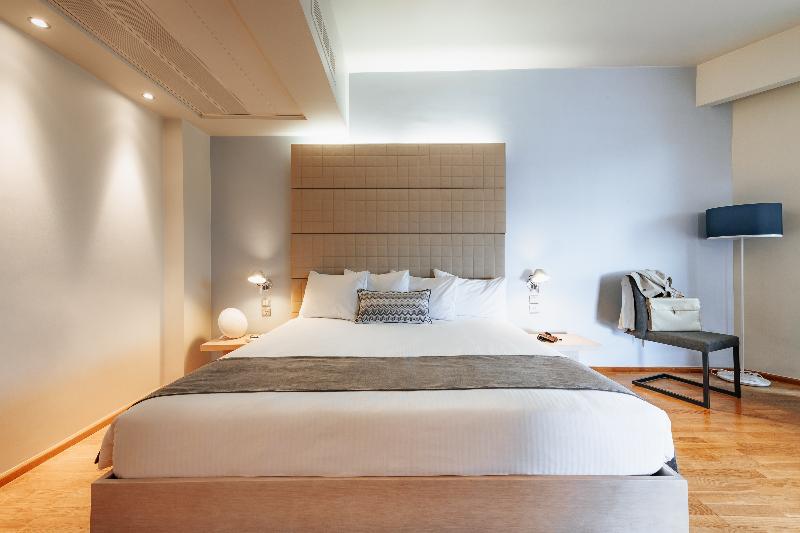 جناح جونيور, Domotel Olympia