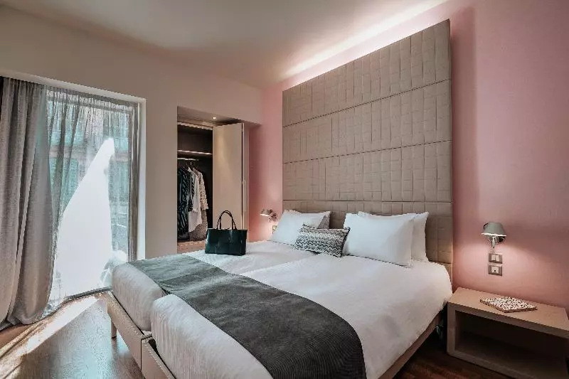 اتاق استاندارد سه نفره, Domotel Olympia