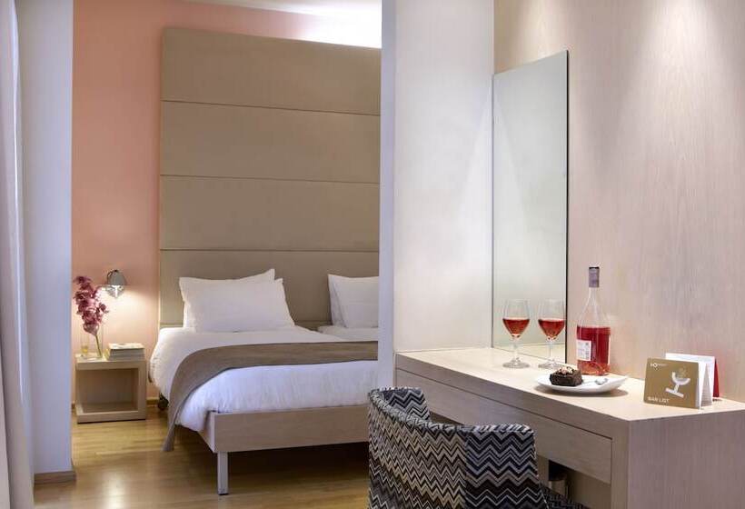 غرفة قياسية ثلاثية, Domotel Olympia