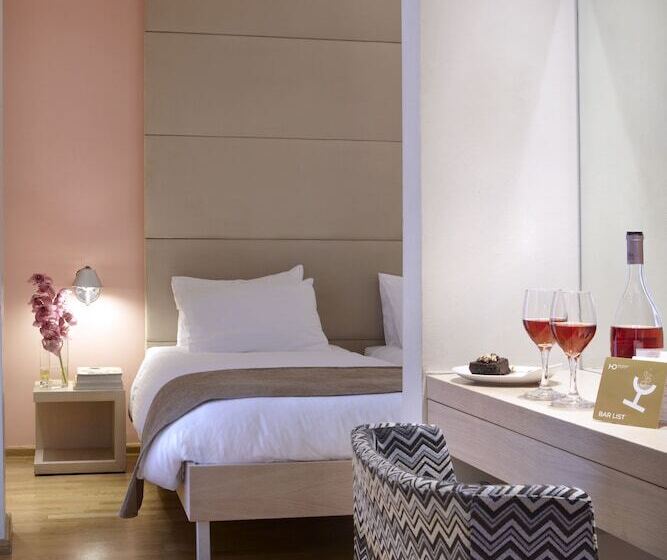 غرفة قياسية ثلاثية, Domotel Olympia