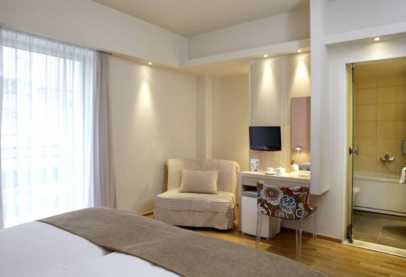 غرفة قياسية ثلاثية, Domotel Olympia